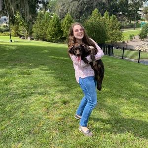 Meet your Posher, Abigail